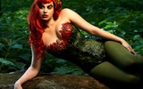 1080120-poisonivy_cosplay_virtualgirl6654_05